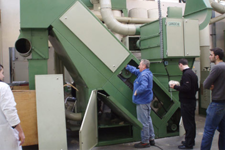 Nettoyage-batteuse pour défibrage du chanvre à l'usine Laroche (69)